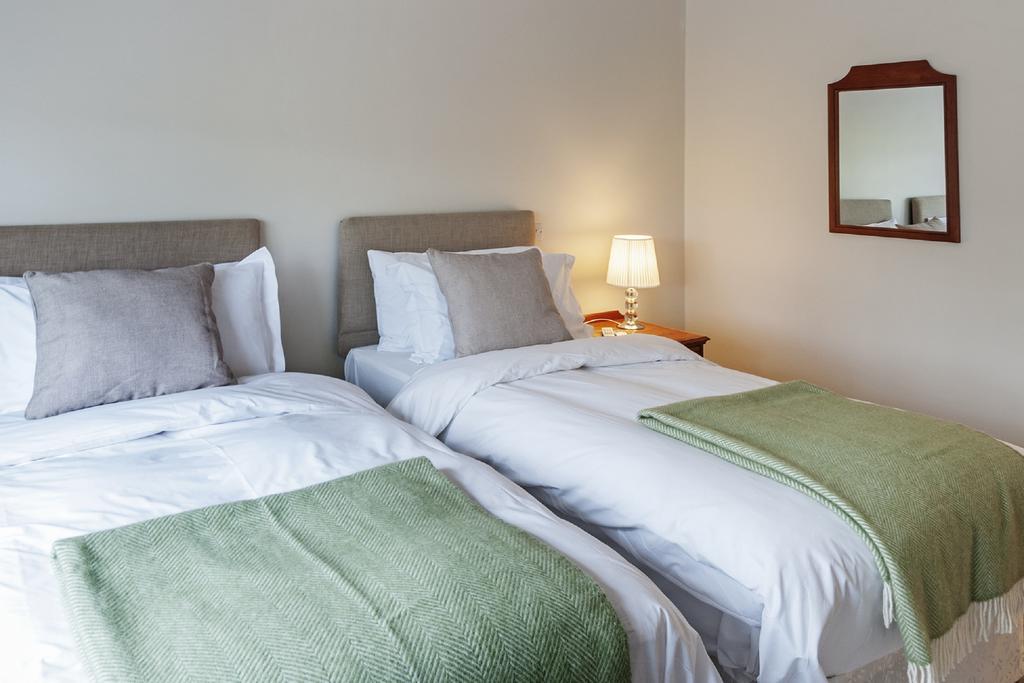 Hurtwood Hotel Peaslake Ngoại thất bức ảnh